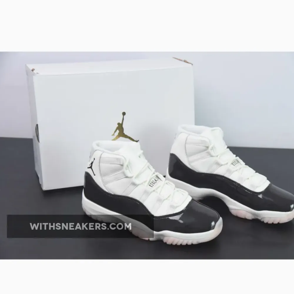 Air Jordan 11 Neapolitan Sail/Velvet Brown-Atmosphere AR0715-101