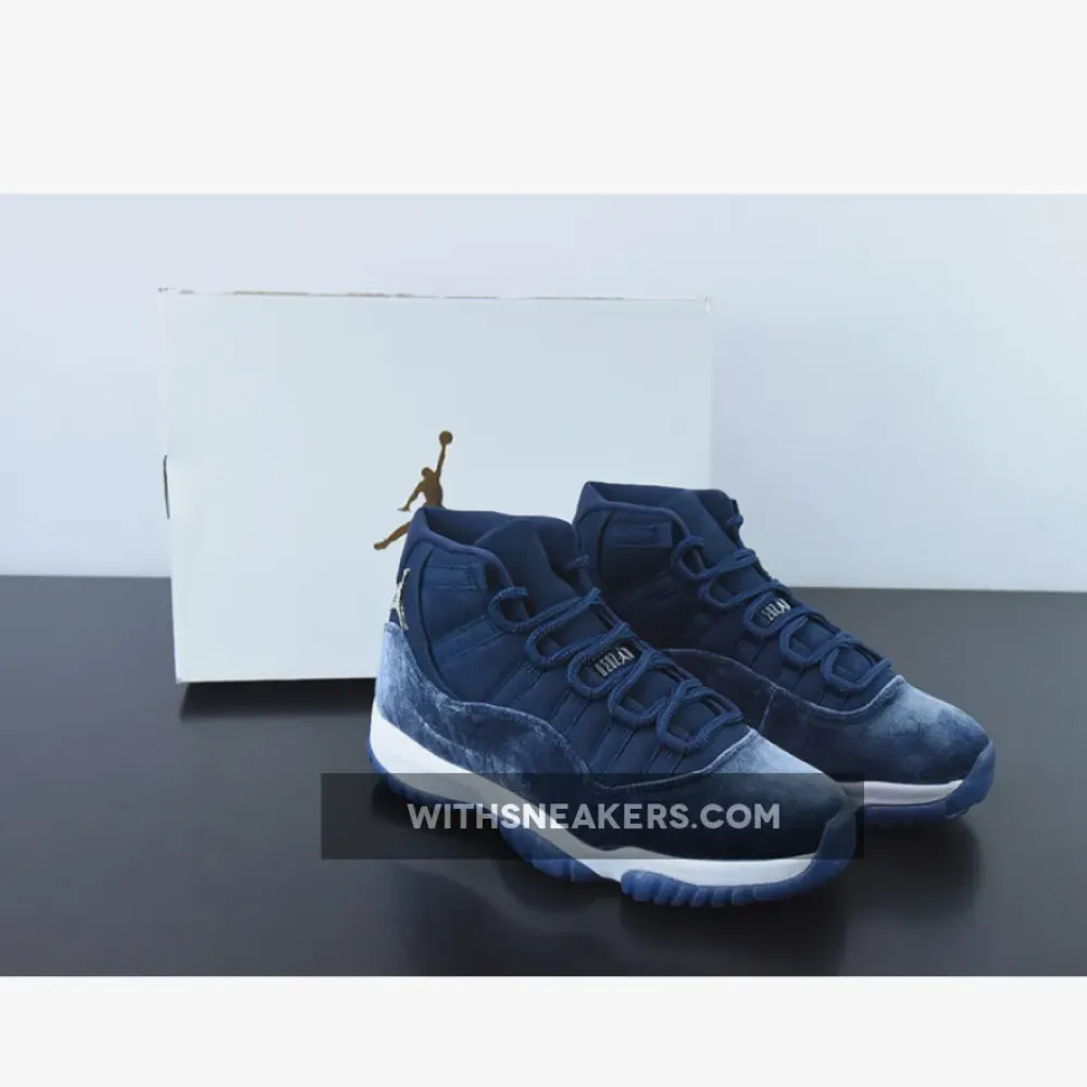 Air Jordan 11 Midnight Navy/Metallic Silver-White AR0715-441