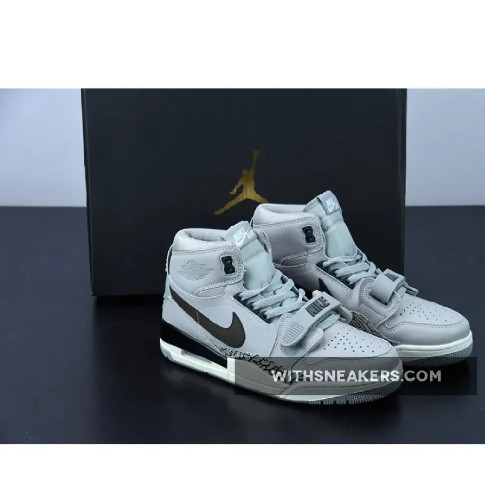 Nike Air Jordan Legacy 312 Wolf Grey/Light Graphite-Sail AV3922-002