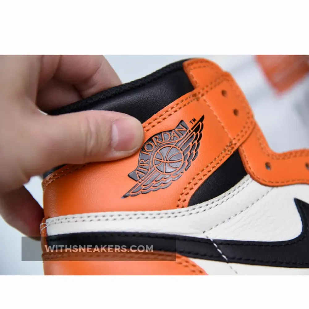 Air Jordan 1 Retro High OG Reverse Shattered Backboard Starfish Black Sail. 555088-113