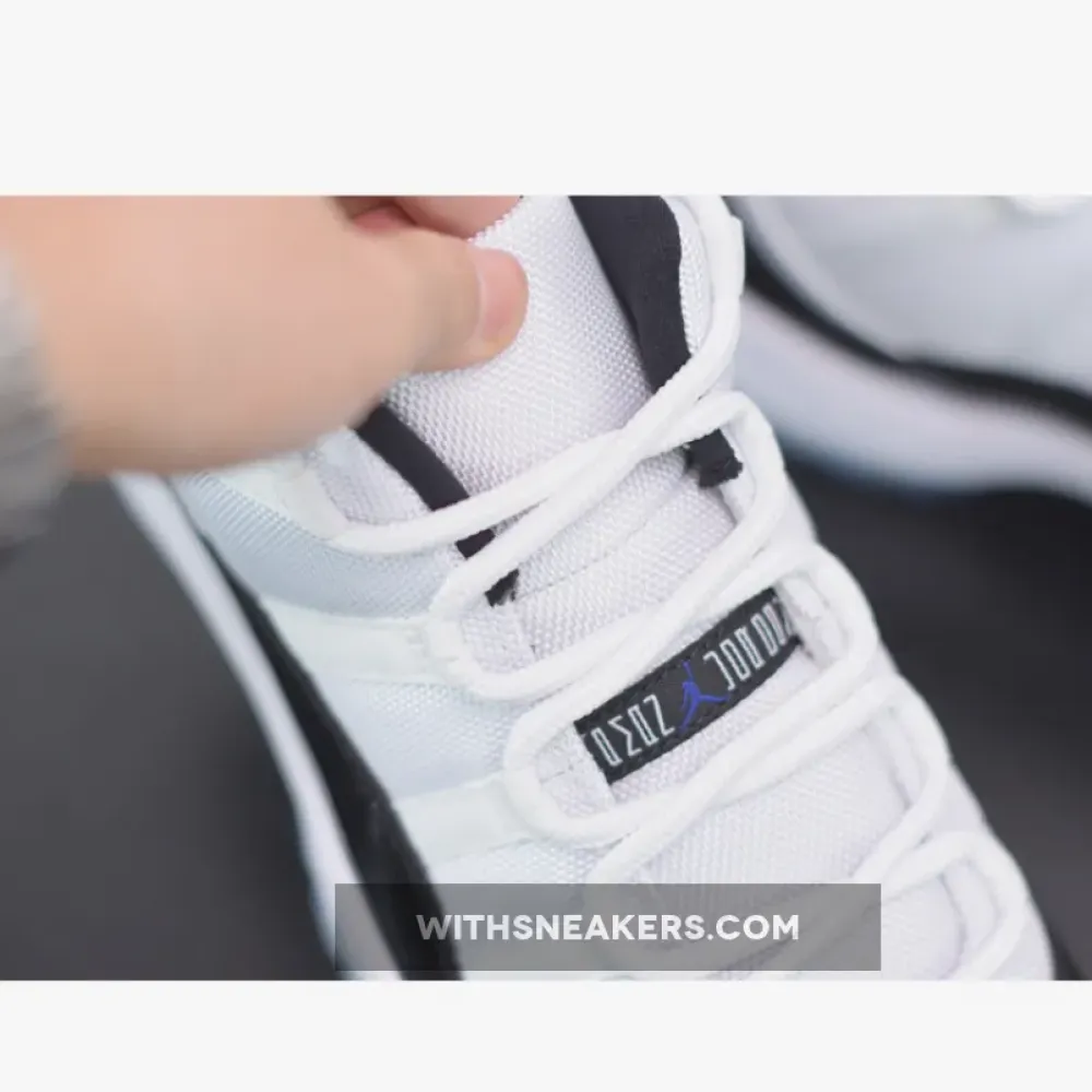 Air Jordan 11 Low Concord White/Black 528895-153
