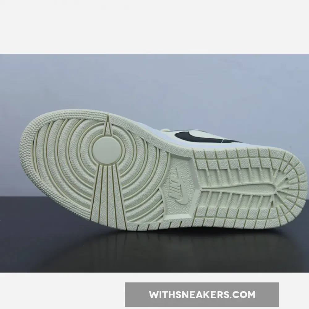 Nike Air Jordan 1 Low Coconut Milk/Black/White DC0774-121