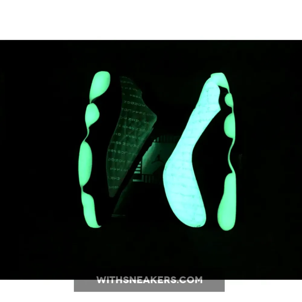 Air Jordan 13 Low Singles Day Black/Barley Green DM0803-300
