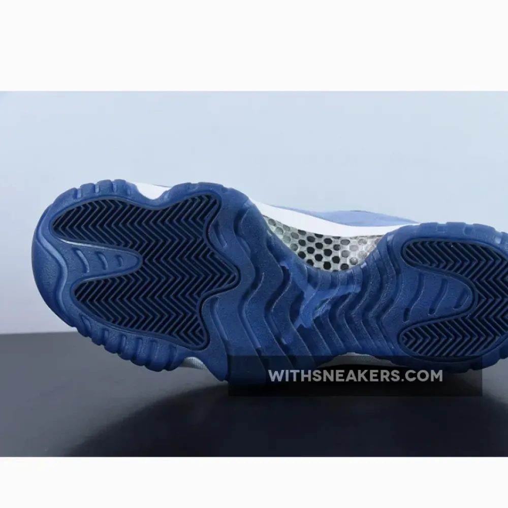 Air Jordan 11 Midnight Navy/Metallic Silver-White AR0715-441