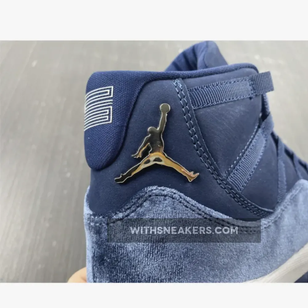 Air Jordan 11 Midnight Navy/Metallic Silver-White AR0715-441