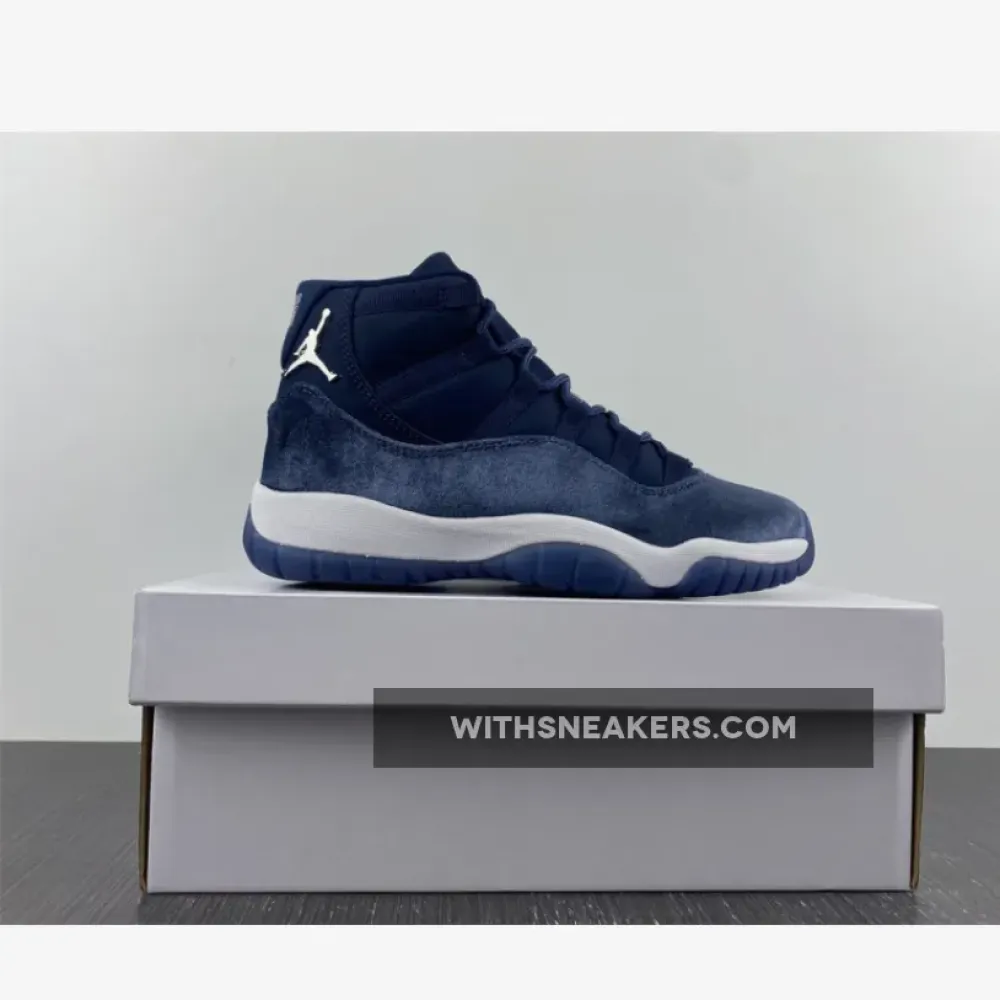 Air Jordan 11 Midnight Navy/Metallic Silver-White AR0715-441