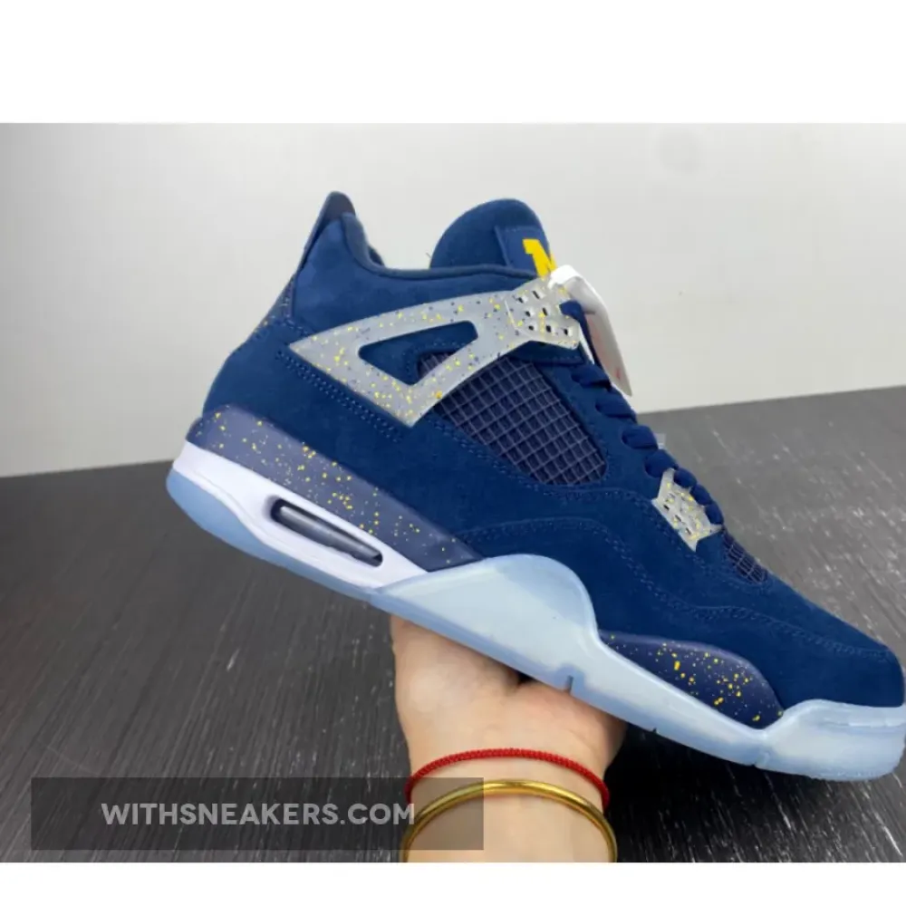Air Jordan 4 Retro 'Michigan Wolverines' PE