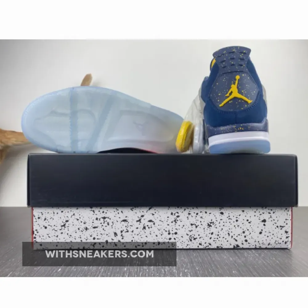 Air Jordan 4 Retro 'Michigan Wolverines' PE