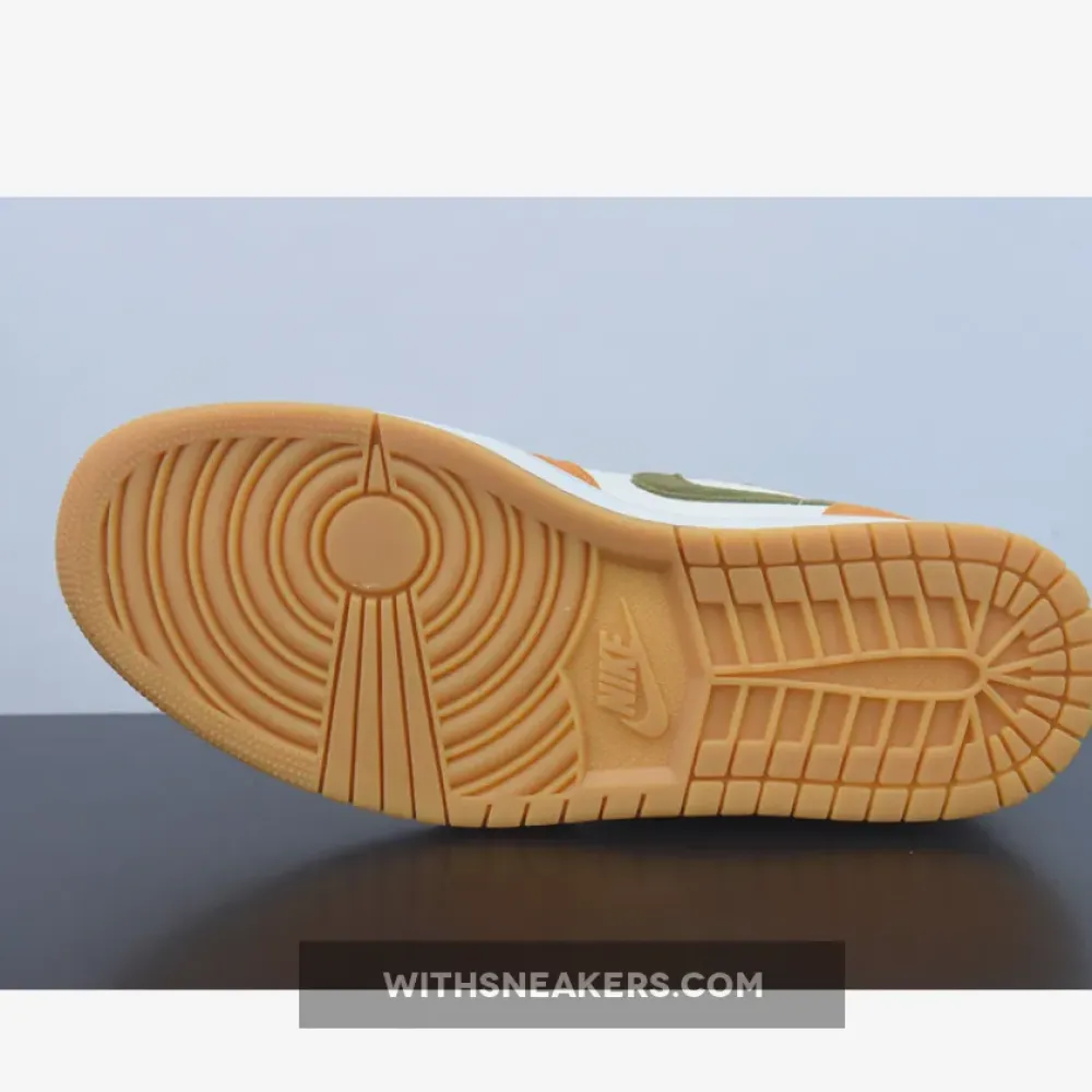 Nike SB Dunk Low Curry/White/Medium Olive DH6931-102